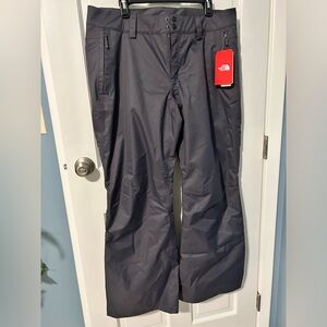 New with tags The North Face women’s Sally ski pants size XL in Periscope Gray.